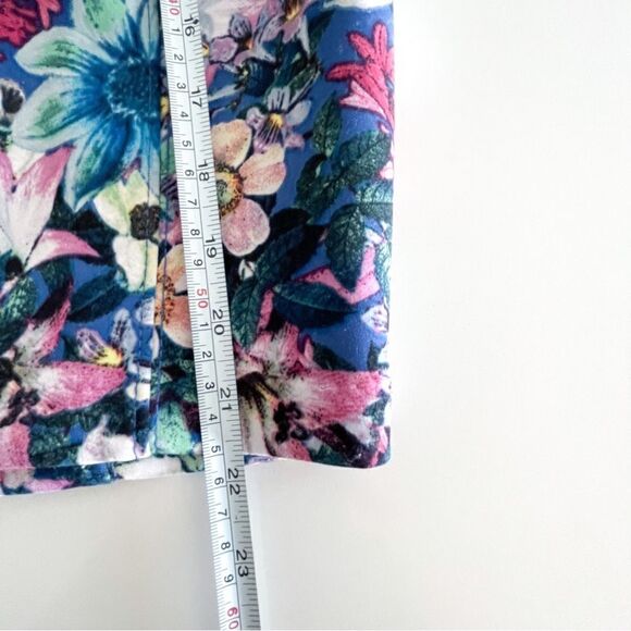 Guess Floral Pencil Skirt Stretch Scuba Back Zip Vented Women's S - Picture 9 of 10